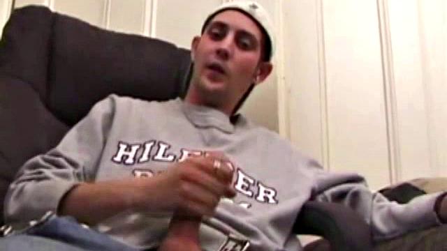 Aaron Michaels Jerking Off