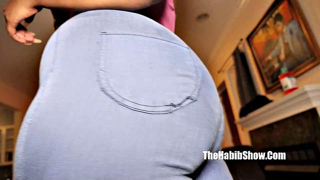 OMG so thick newbie Liyah da Bunni fucks Stretch3x