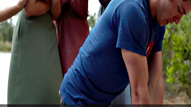 Alycia Debnam Carey exposing body