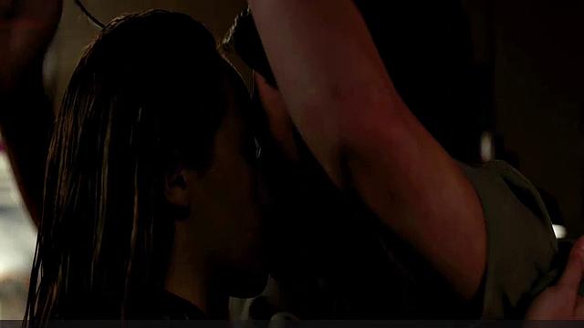 Alycia Debnam Carey exposing body