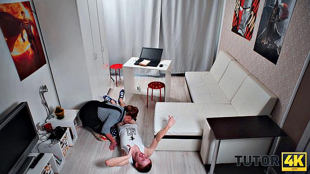 TUTOR4K. Student knows how to involve the English tutor in sex