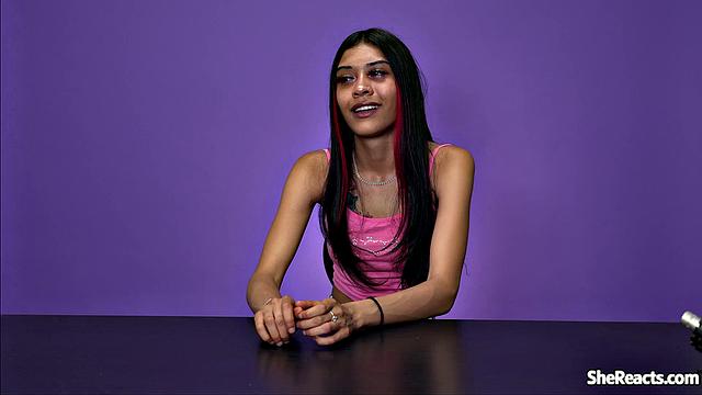 крошечные члены, жаркий минет и густой финиш