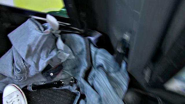 Cabbie Agrees To Help Tatted-Up Hottie If She Fucks Him Hard