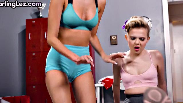 Lez cheerleader licking and toying after game