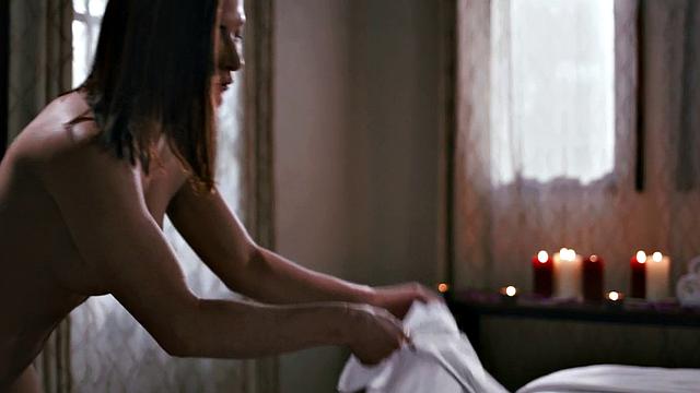 Asian lez masseuse babe tribs her busty MILF client