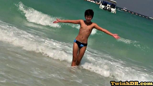 Amateur Asian patient smashed by doc