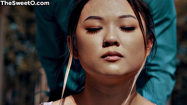 Slow burn love session with Asian in the bath