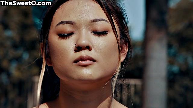 Slow burn love session with Asian in the bath