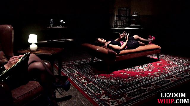 Submissive cougar gets fisted by lezdom