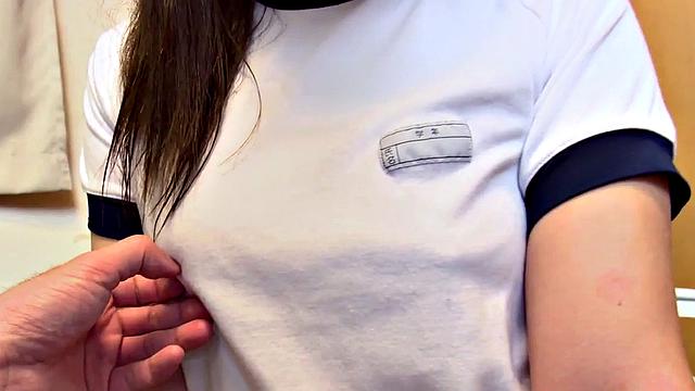 Shy Japanese pleases her BF