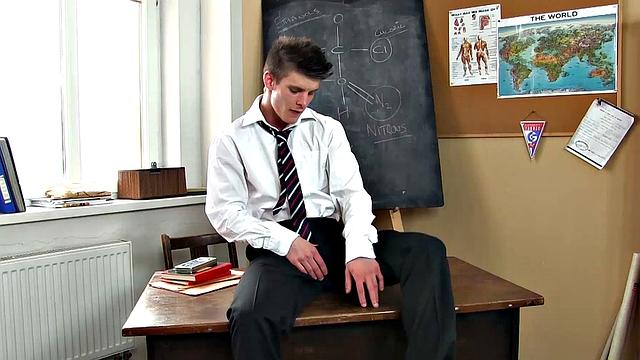 Twink Alexander Jerks
