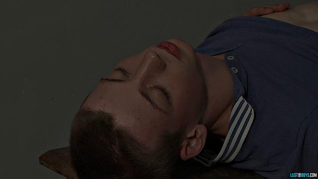 Большая порция спермы выжата! - Джеймс Льюис