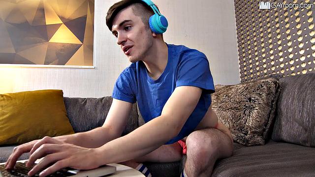 Streamin' For Cum