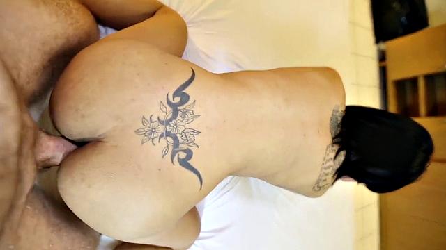 Oei1 - Doggiestyle - Clip