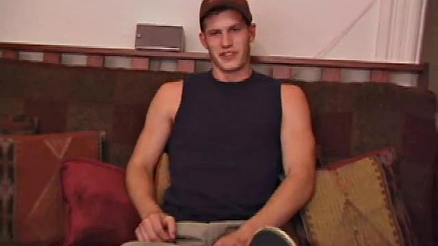 Skater Boy Kyler Jacking