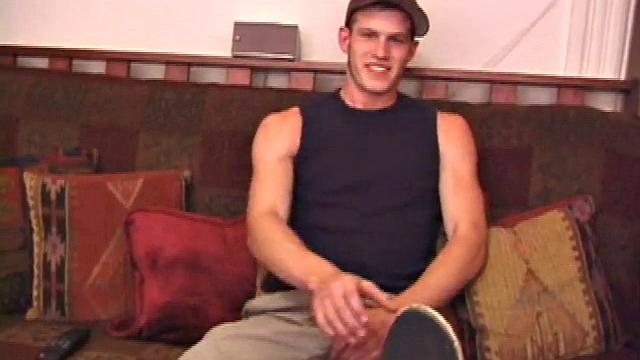 Skater Boy Kyler Jacking