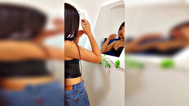 #longhair #brunette #bluejeans #bodygoals #latinabody