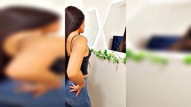 #longhair #brunette #bluejeans #bodygoals #latinabody