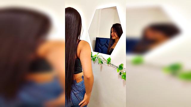 #longhair #brunette #bluejeans #bodygoals #latinabody