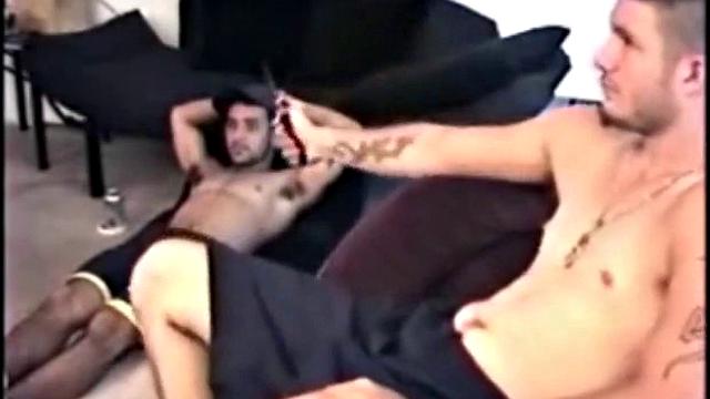 2 Straight Boys Jerking Off Together