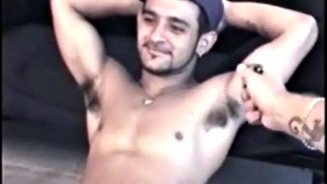 2 Straight Boys Jerking Off Together