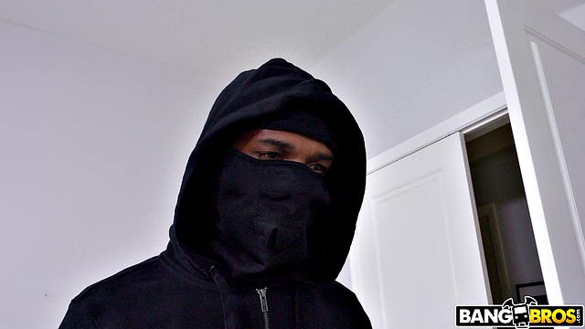 Sexy Virgin Takes a Black Cock