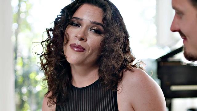 Cockhungry babe rammed by lover after teasing