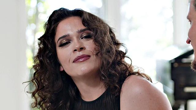 Cockhungry babe rammed by lover after teasing