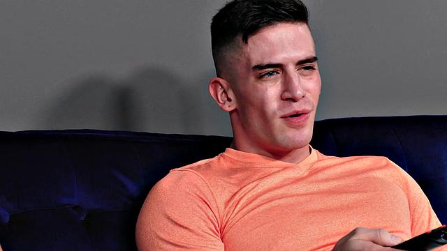 Closeted Hunk Down Twink Step-bro - Nextdoortaboo