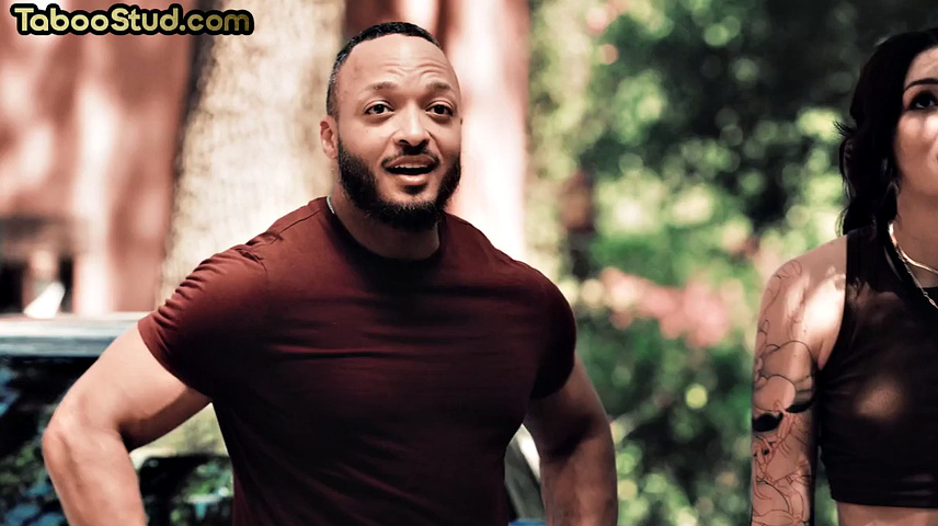 Muscled stud gets anal drilled by his BF