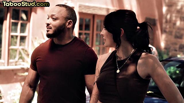 Muscled stud gets anal drilled by his BF