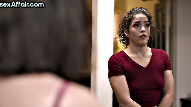 Cockhungry bisexual babe fucked in 4some