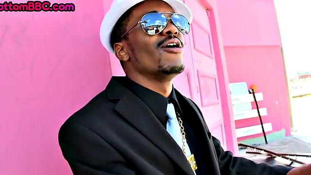 Black thug picked up and barebacked after cock sucking