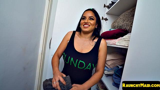 POV Stunning latina pussypenetrated