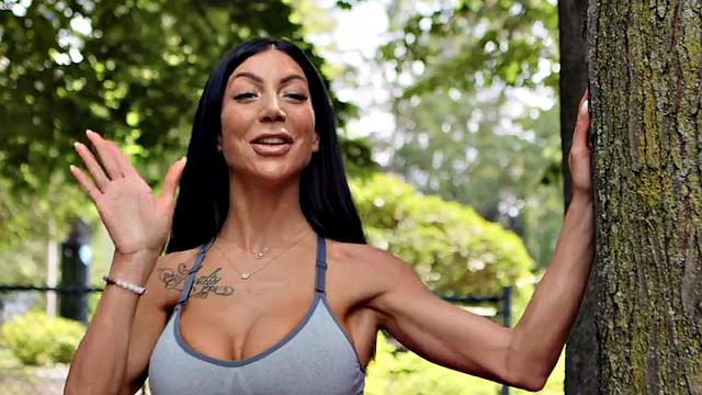 Stud nympho penetrated in anal by nice stud dick