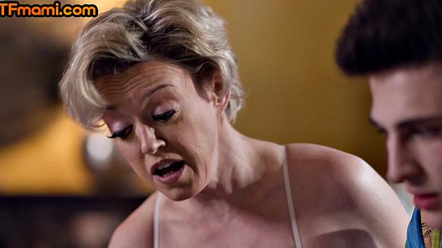 Big-titted stepmom bounces on cock after deepthroat