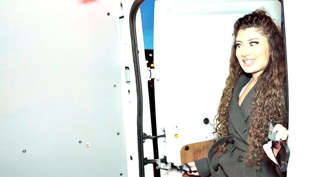 Throating babe picked up by priest got her pussyfucked