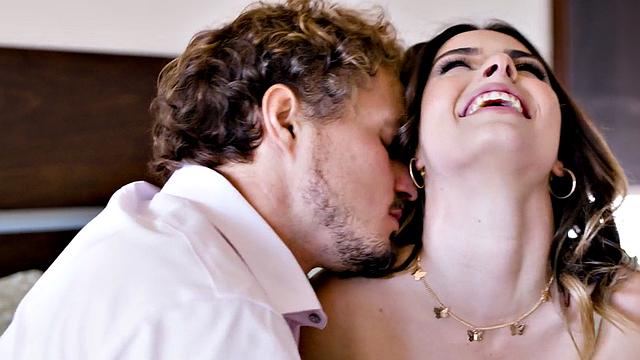 Tattooed 21yo loud moaning while being pussypounded