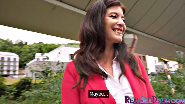 Public amateur sex with mature office lady