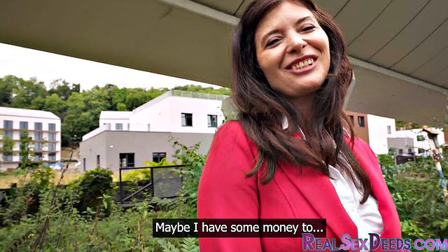 Public amateur sex with mature office lady