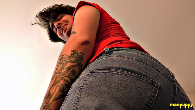 Flattened by Huge Roommate - Johnny Mercy