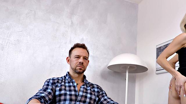 Anal babe at home gaping hole after pussyeaten