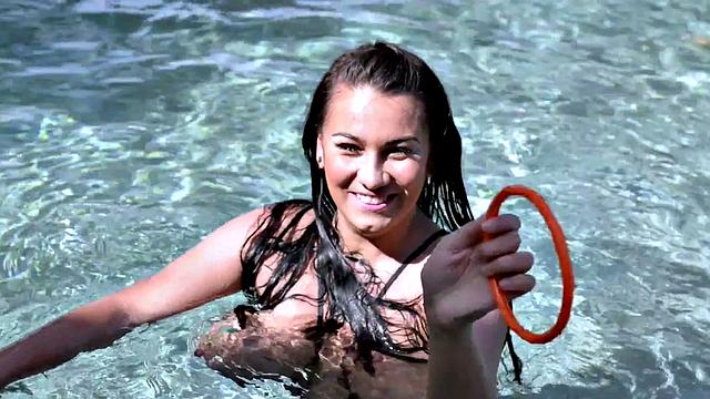 Big Boobs Underwater