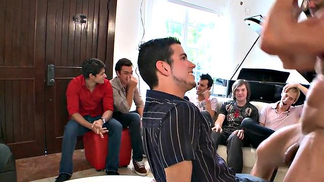 Ripped amateur cocksucked