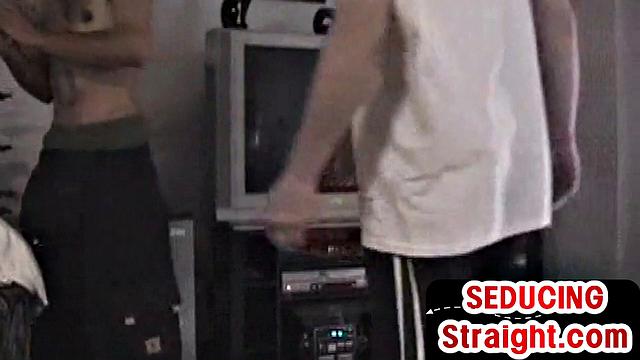 Skinny amateur sucked by gay while watching straight porn