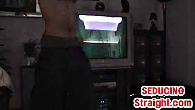 Skinny amateur sucked by gay while watching straight porn