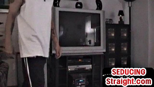 Skinny amateur sucked by gay while watching straight porn