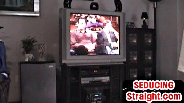 Skinny amateur sucked by gay while watching straight porn