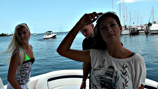 Wild tattooed babe enjoys outdoor threesome with kissing, anal & cowgirl action