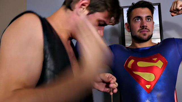 Weird anal cosplay with superman enjoying bareback